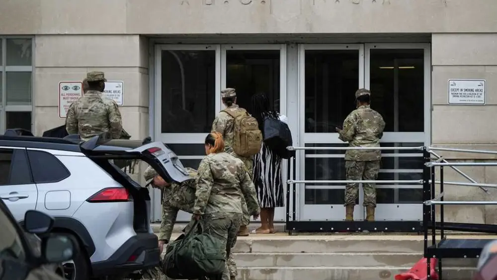 National Guard members deployed by Trump start arriving in DC