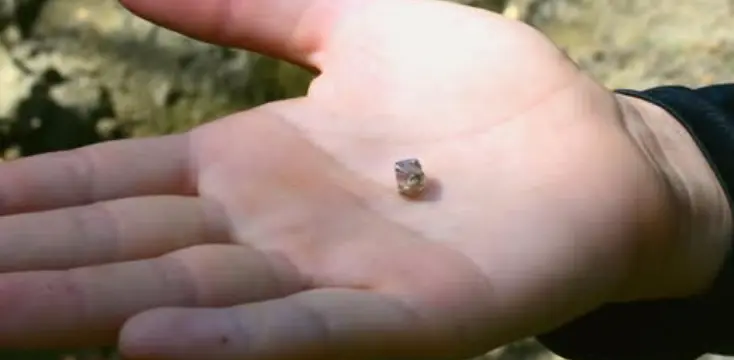 Visitor finds 2.3-carat diamond at Arkansas state park