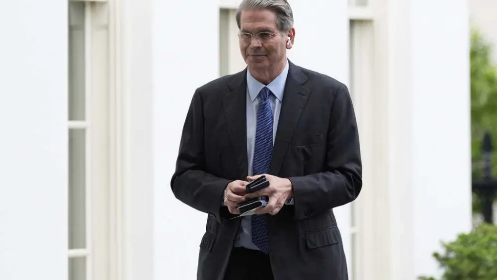 US national debt reaches a record $37 trillion, the Treasury Department reports