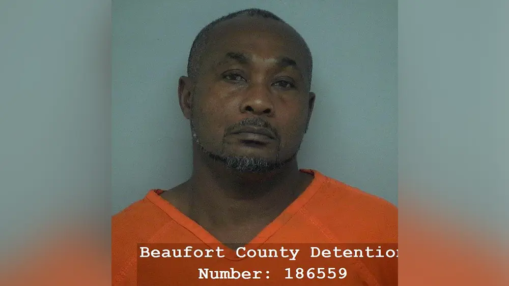 Beaufort County man arrested after 10 dogs found in alleged dogfighting operation