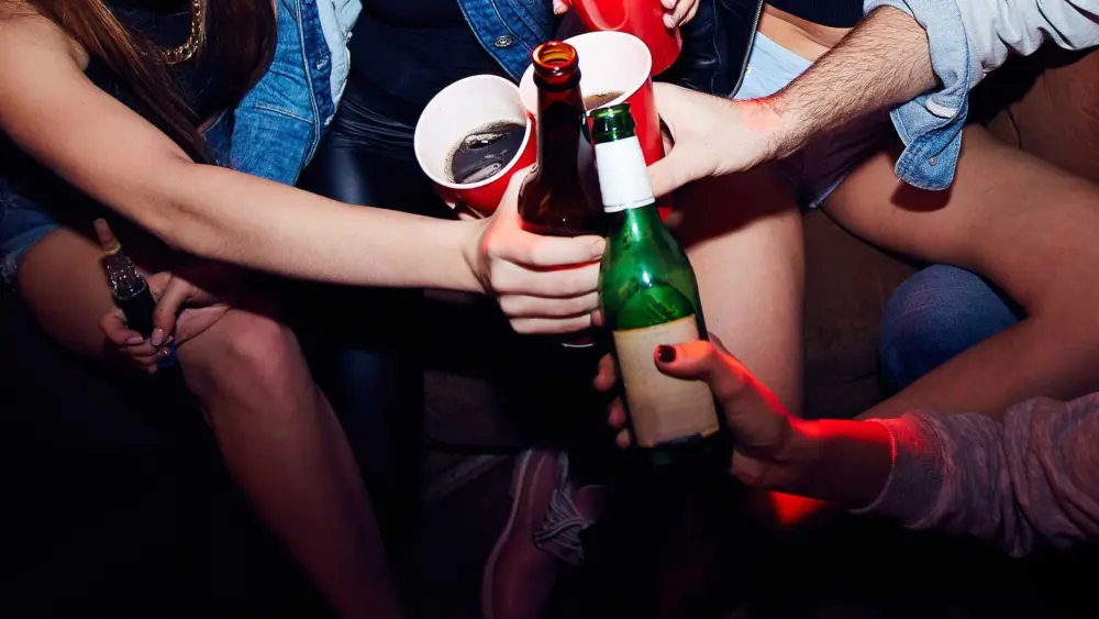 Why many Americans are rethinking alcohol, according to a new Gallup poll