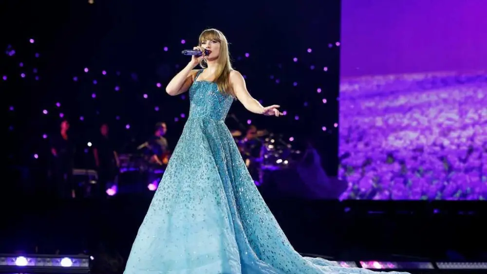 Taylor Swift announces "The Life of a Showgirl" release date on boyfriend Travis Kelce's podcast