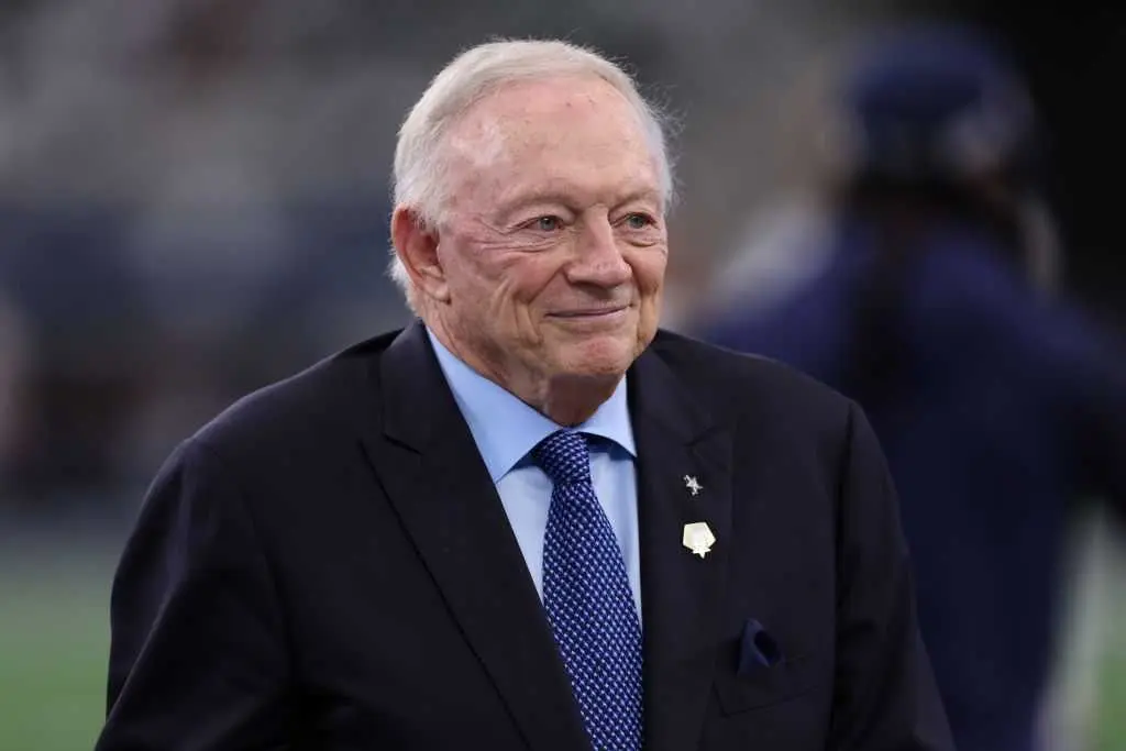 Cowboys owner Jerry Jones reveals cancer diagnosis, credits trial drug for recovery