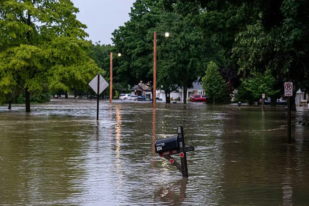 'The current just took my whole car,' rescued driver tells officers