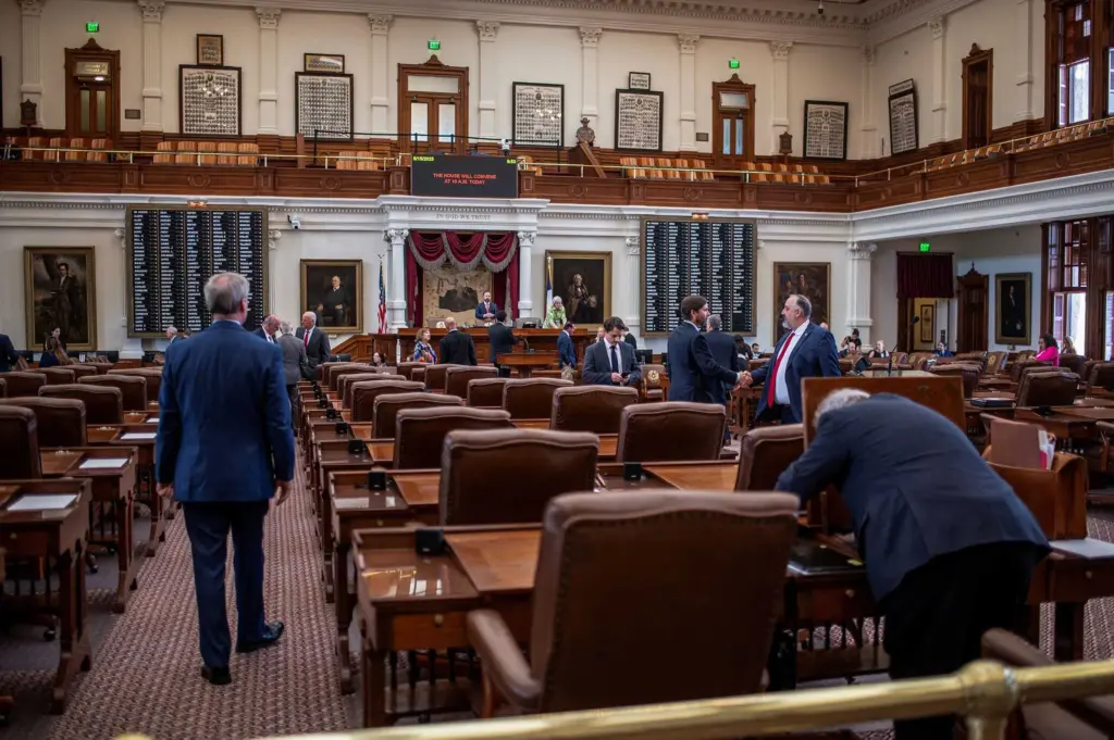 Texas Democrats returning to the state as GOP pushes ahead with redistricting