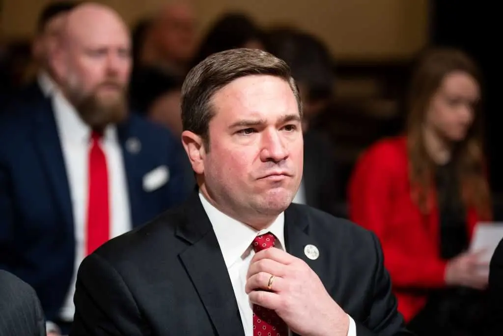 Missouri attorney general resigning to accept FBI position