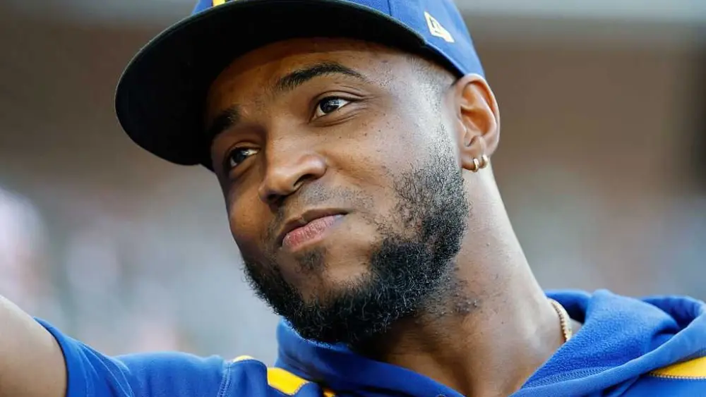 Mariners' Victor Robles suspended 10 games for throwing bat at pitcher