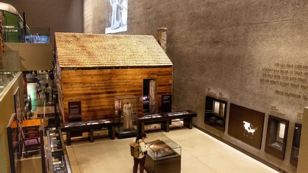Trump escalates campaign to reshape Smithsonian museums' content