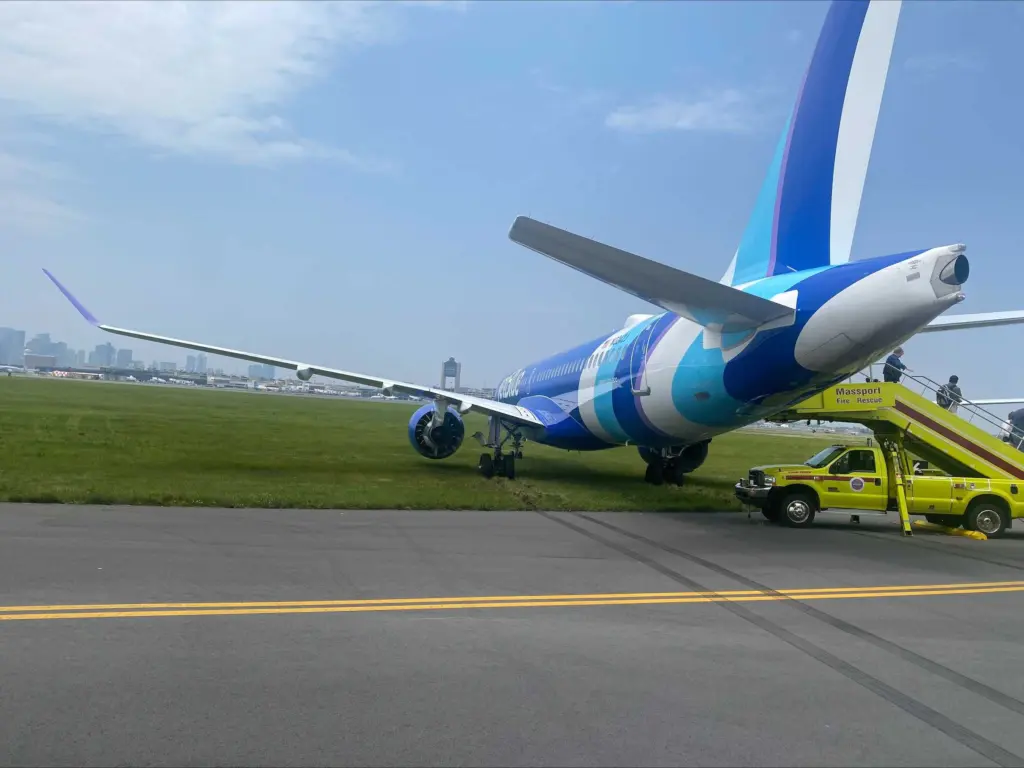 Video of JetBlue plane veering off Logan Airport runway in June has been released