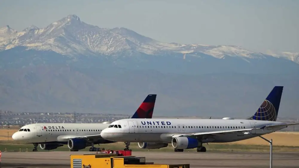 United and Delta sued by passengers for selling 'window' seats next to blank walls