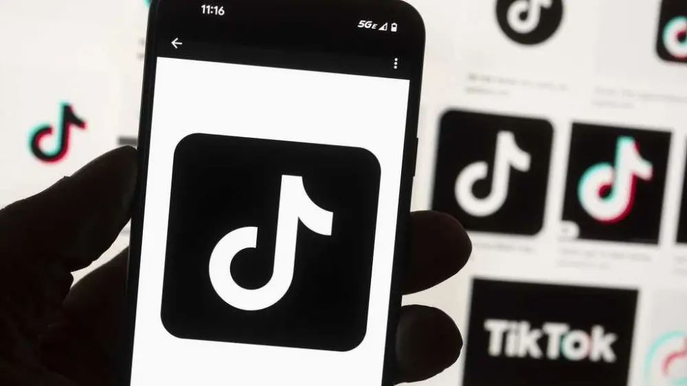 Trump says he'll keep extending TikTok shutdown deadline