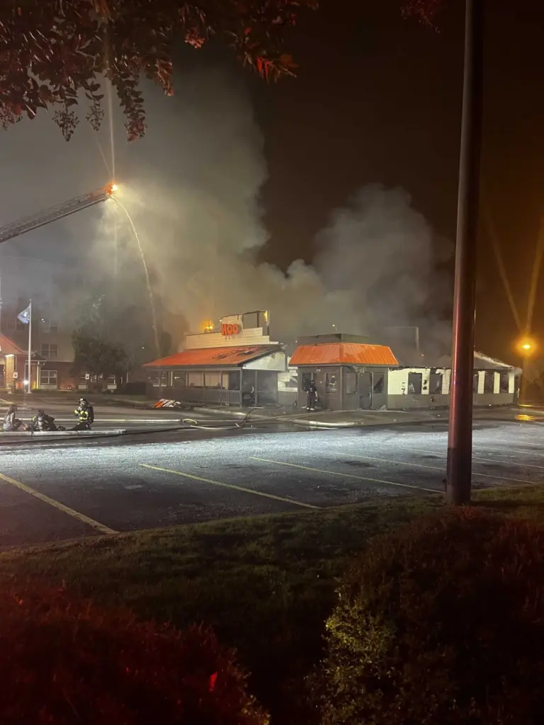 Hooters restaurant in South Carolina destroyed by fire