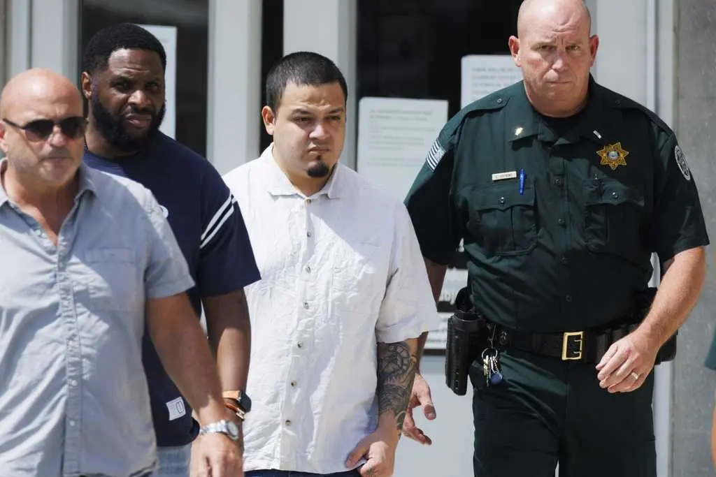 Kilmar Abrego Garcia surrenders to ICE, faces possible deportation to Uganda