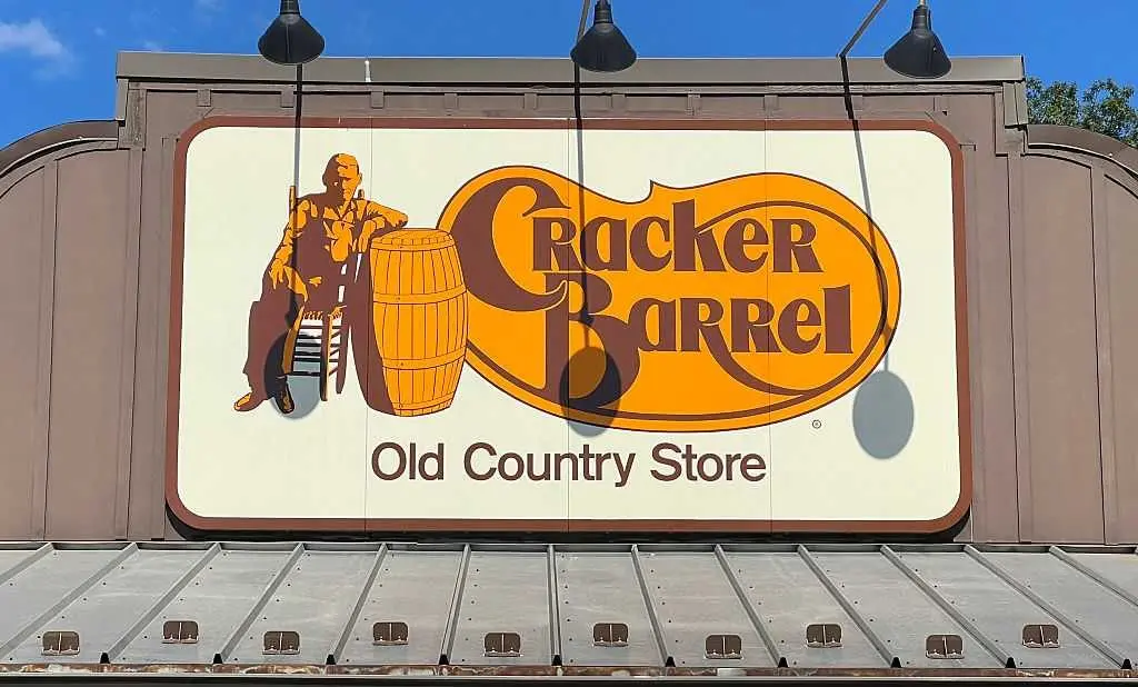 After right-wing backlash, Cracker Barrel says it will get rid of its new logo