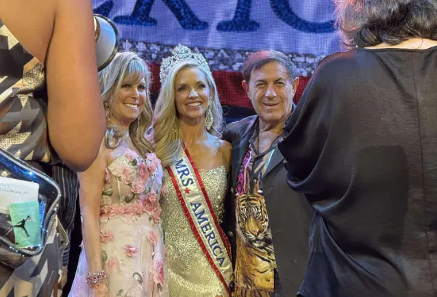 Glennville native Paige Armstrong Ewing crowned Mrs. America 2025