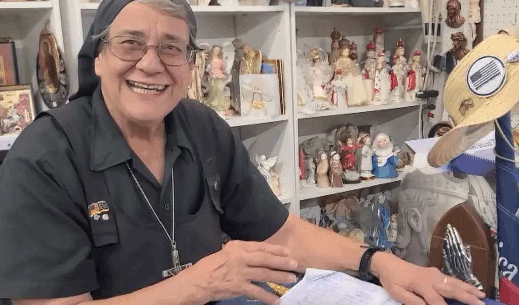 Nun springs to action after store customer's credit cards were stolen, chases down thief