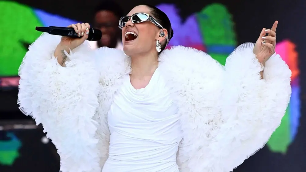 Jessie J postpones tour, saying she’s having more surgery after breast cancer diagnosis