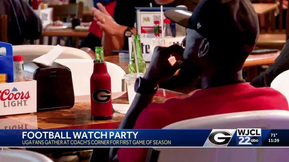 Savannah bar buzzes with excitement for Georgia Bulldogs