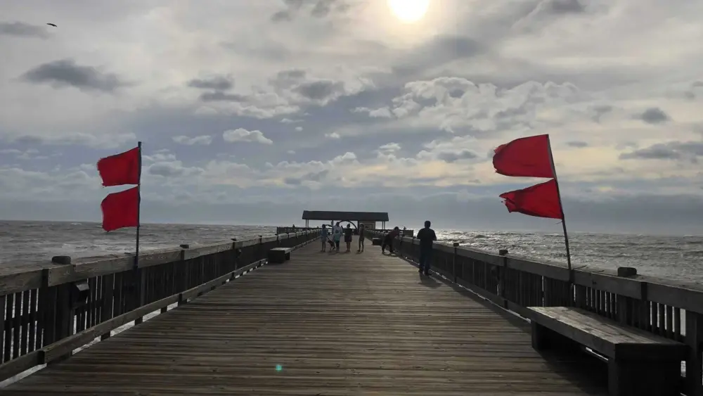 Tybee Island flying double red flags Sunday