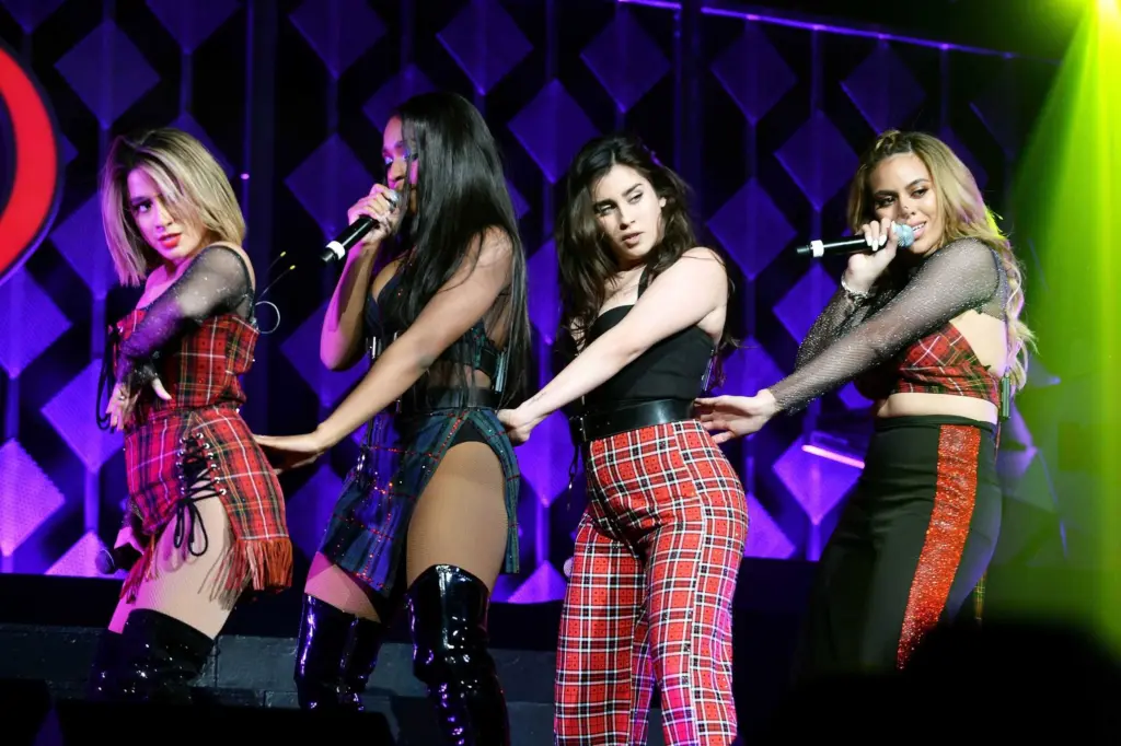 Fifth Harmony reunites at Jonas Brothers concert