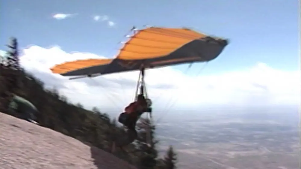 Hang glider pilot enjoyed Labor Day from skies