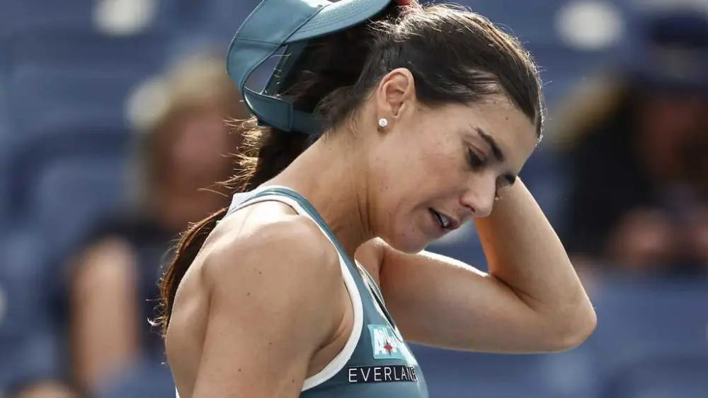 Tennis player Sorana Cirstea says trophy was stolen from her New York hotel room during the US Open