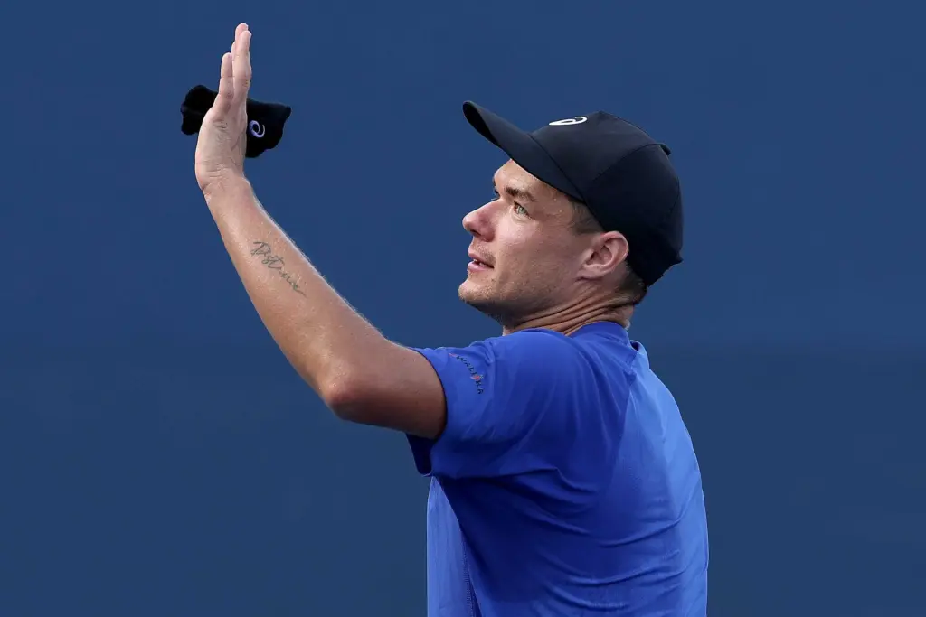 Man apologizes for snatching hat from young boy at US Open, says he made 'huge mistake'