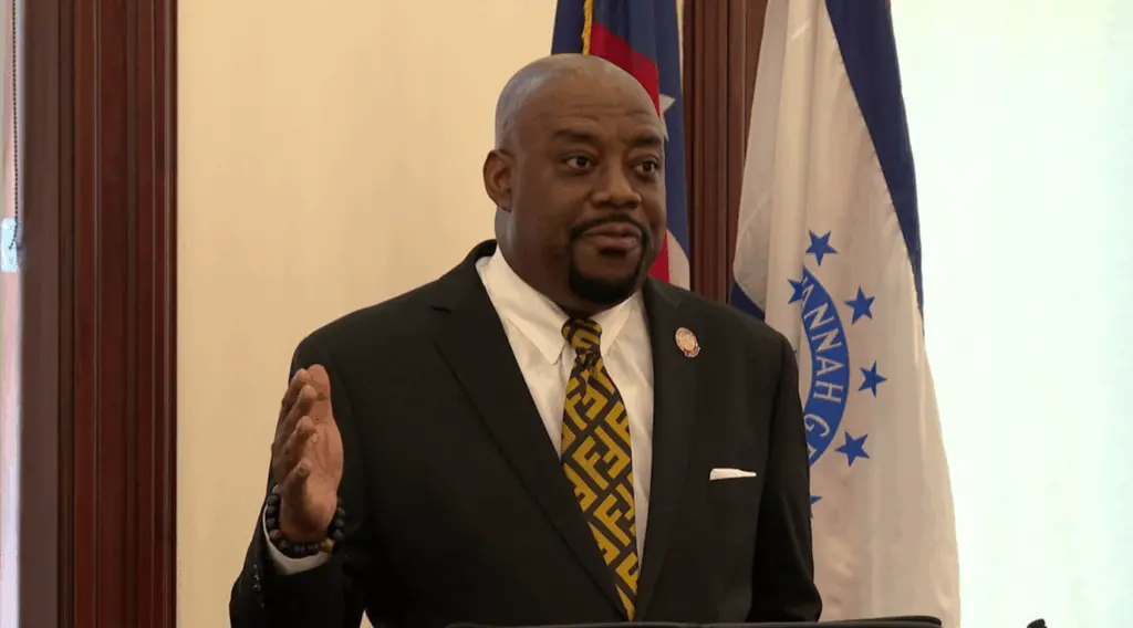 'I did not miss a beat'; Savannah Mayor Van Johnson announces prostate cancer diagnosis