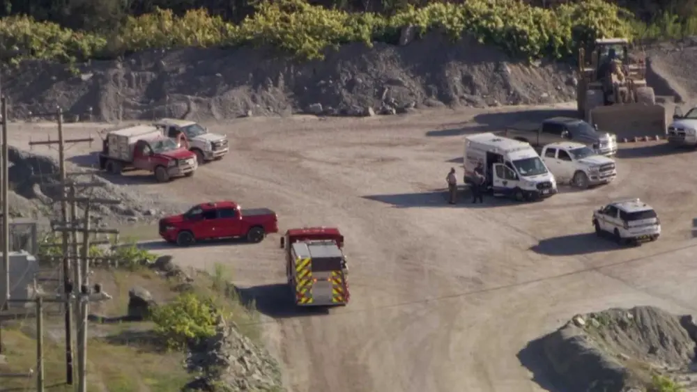 Man killed after large rock falls into Pennsylvania mineshaft