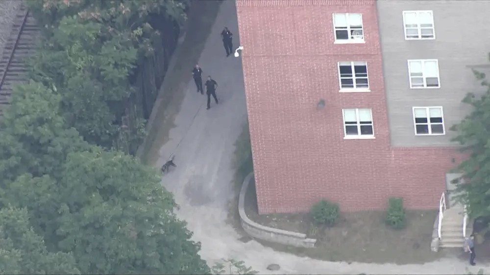 Police search for armed man reported on University of Massachusetts campus
