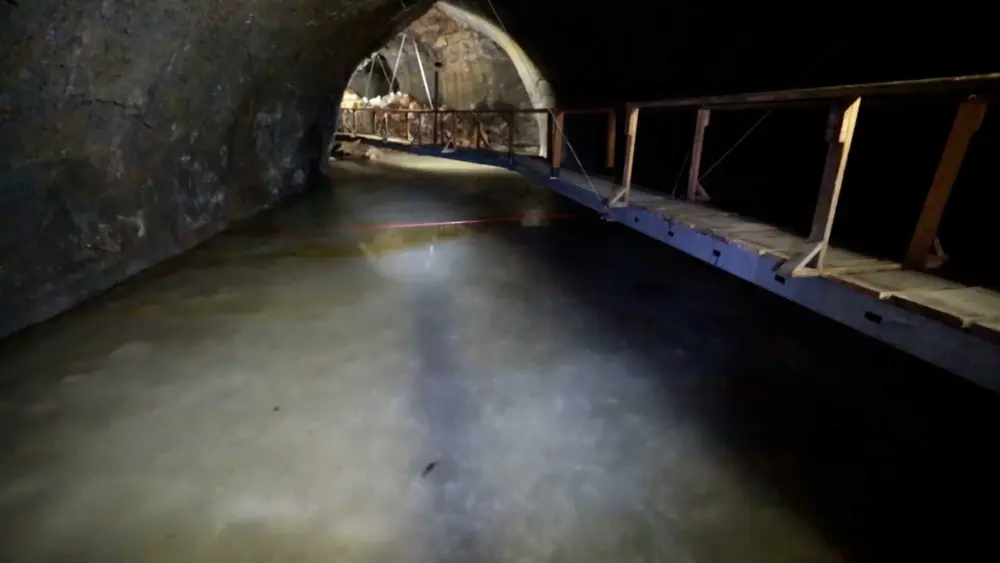 'Scary moment': Family describes bridge collapse in Idaho ice cave