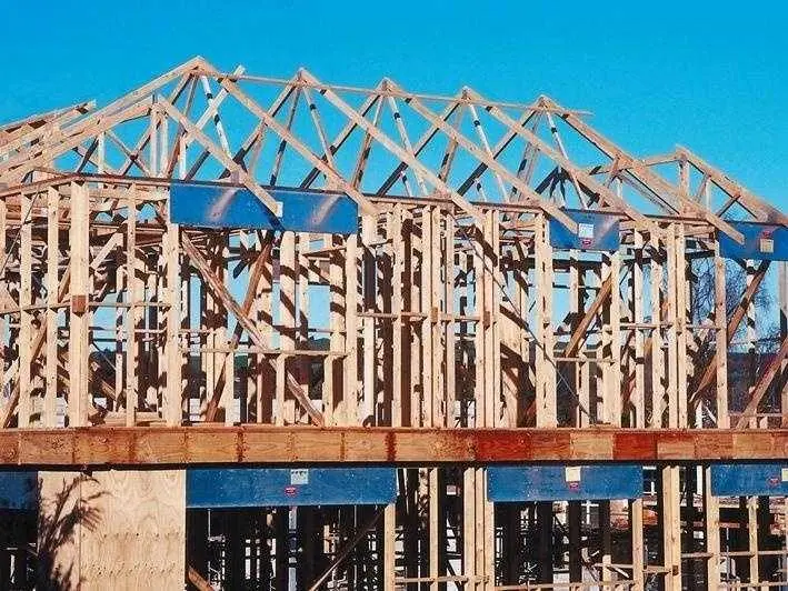 US job growth weakens; immigration enforcement adds to strain