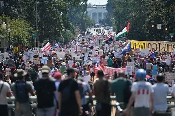 Protesters speak out as cities brace for next steps in Trump's crime, immigration crackdown