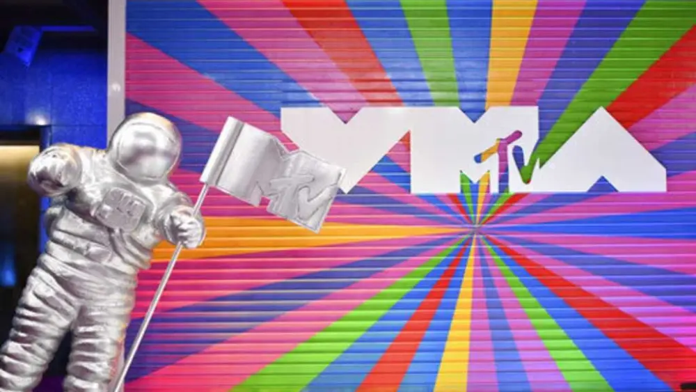 The MTV Video Music Awards are back. Taylor Swift and Beyoncé go head-to-head. Who will win?