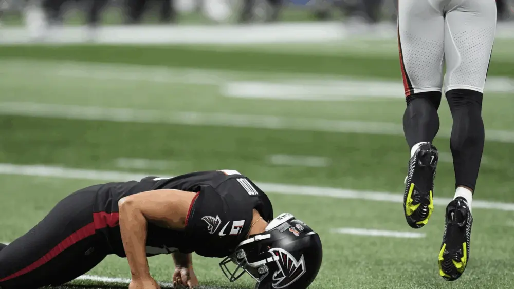 After another big miss, the Falcons are facing tough questions about kicker Younghoe Koo