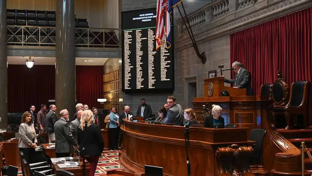 Missouri Republicans advance Trump-backed plan to redraw US House districts