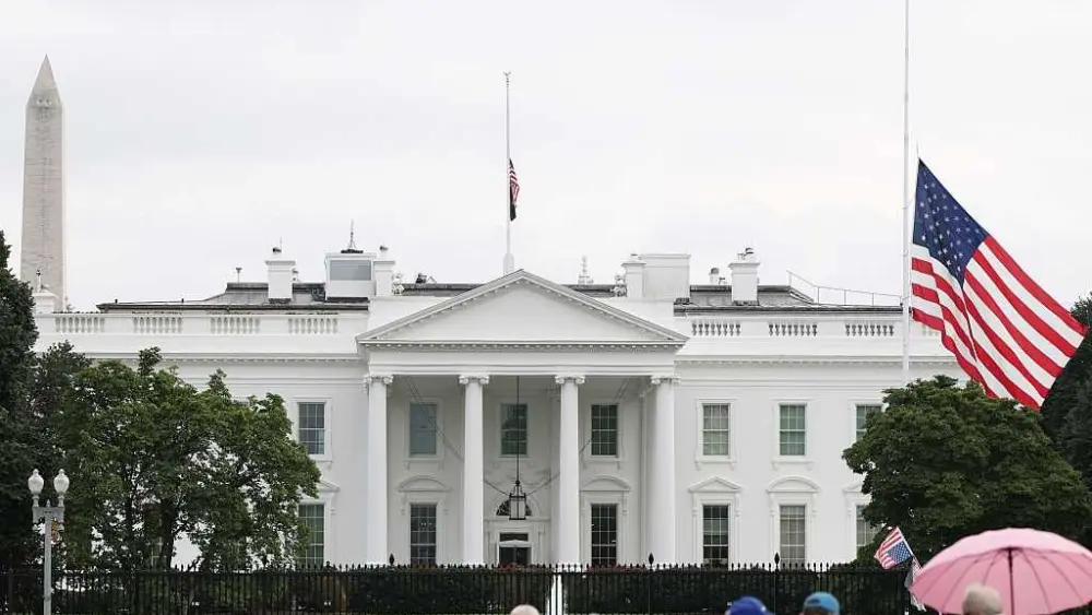 Politicians who have experienced violence directly react to Charlie Kirk shooting