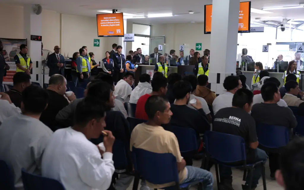 Judge temporarily blocks US efforts to remove some immigrant Guatemalan and Honduran children