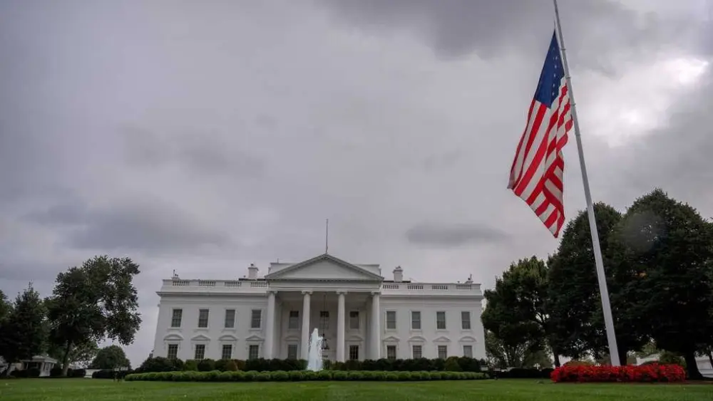 Politicians who have experienced violence directly react to Charlie Kirk shooting