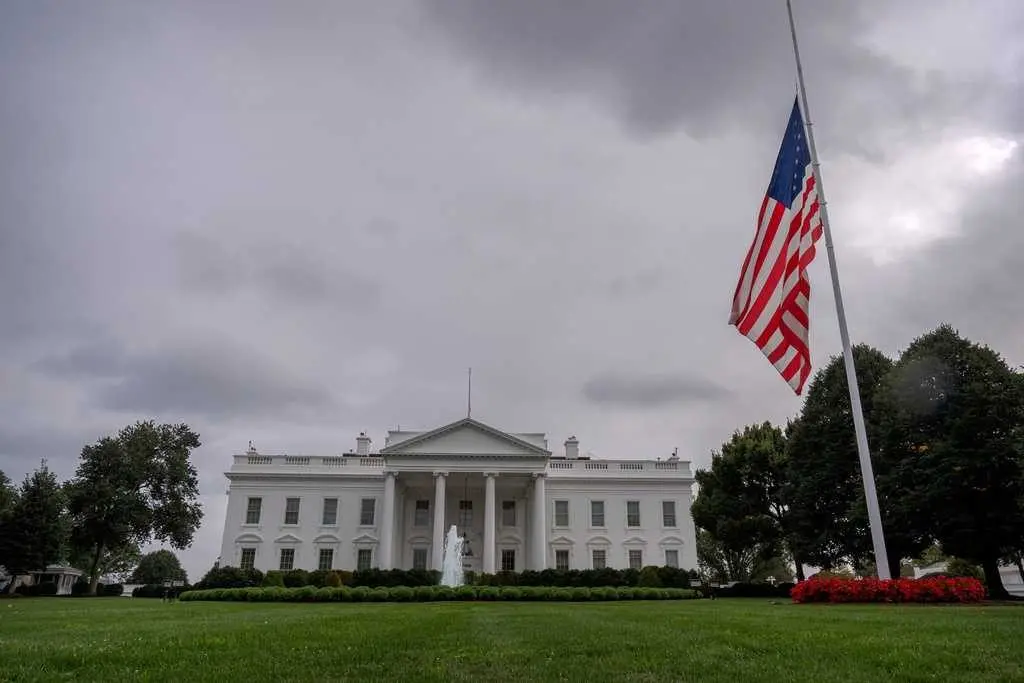 Politicians who have experienced violence directly react to Charlie Kirk shooting