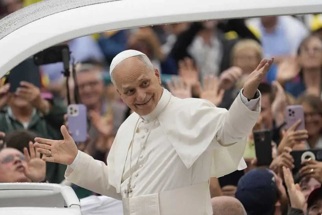 Chicago suburb where Pope Leo XIV grew up celebrates his 70th birthday