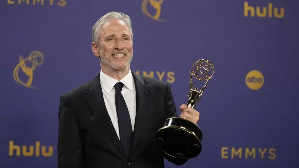 Jon Stewart to host 'The Daily Show' in rare mid-week appearance a day after Kimmel suspension