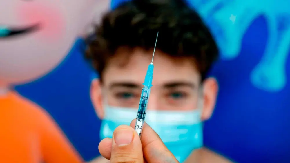 CDC vaccine advisers weigh COVID-19 shot recommendations