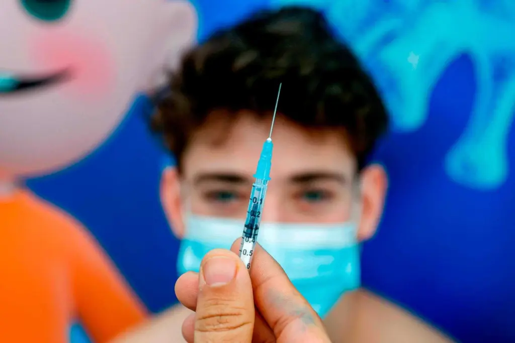 CDC vaccine advisers weigh COVID-19 shot recommendations