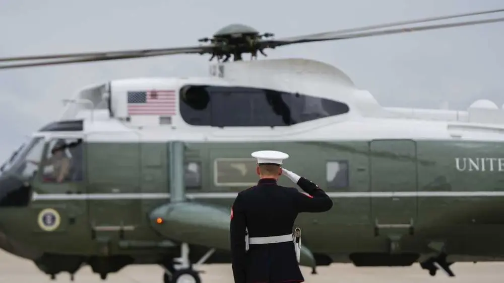 Man charged with shining laser pointer at Marine One with Trump aboard