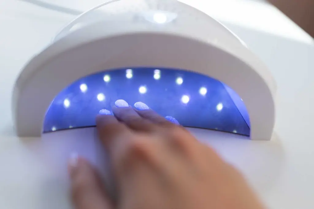 'Like a tanning bed for your nails': Boston doctor sounds alarm over gel manicures