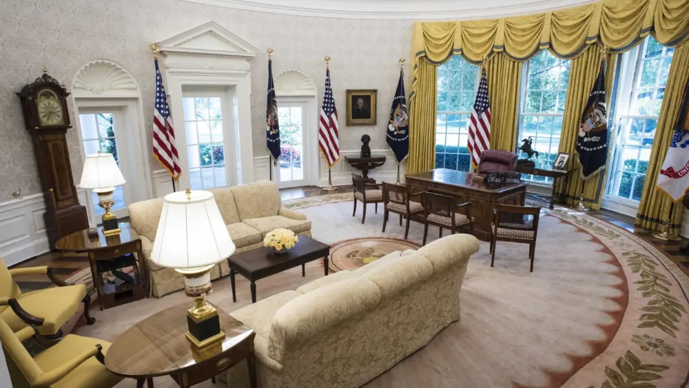 President Trump to meet with lawmakers as government shutdown threat looms
