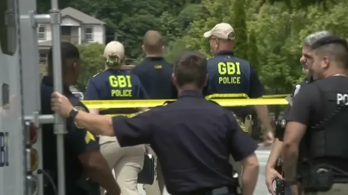 GBI: Suspect held girlfriend at knifepoint, confronted deputies with replica firearm before gunfire