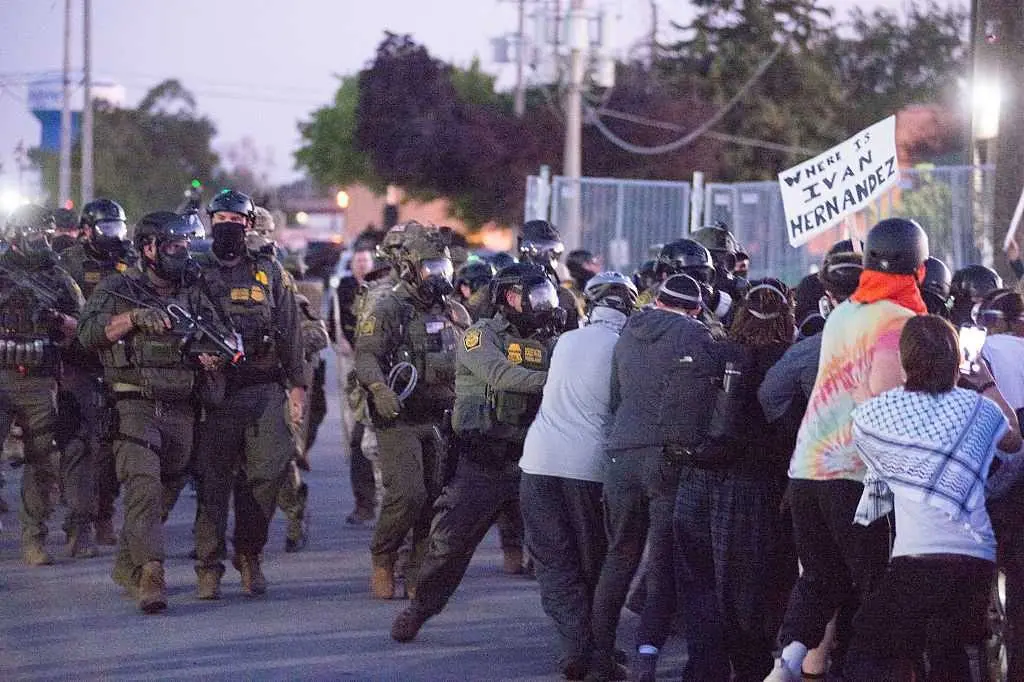 Illinois governor: Troops could be deployed to Chicago as immigration agents patrol downtown