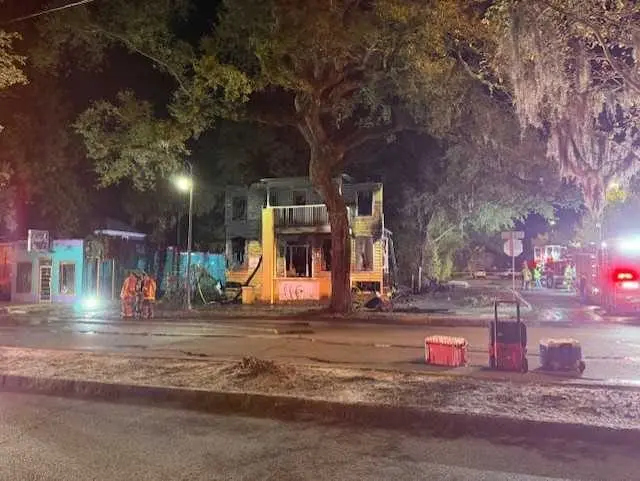 Crews report to structure fire in Savannah